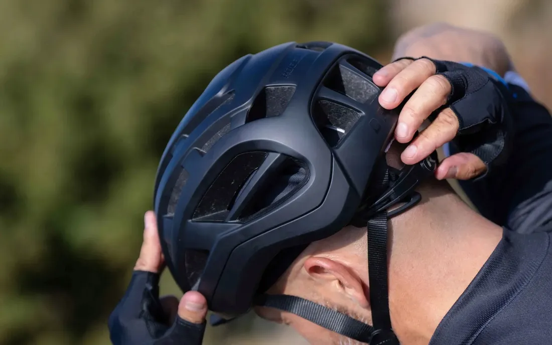 rogelli-deiro-lekki-kask-rowerowy-stan-nowy