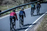 rogelli-essential-ocieplane-spodnie-rowerowe-stan-nowy-marka-rogelli