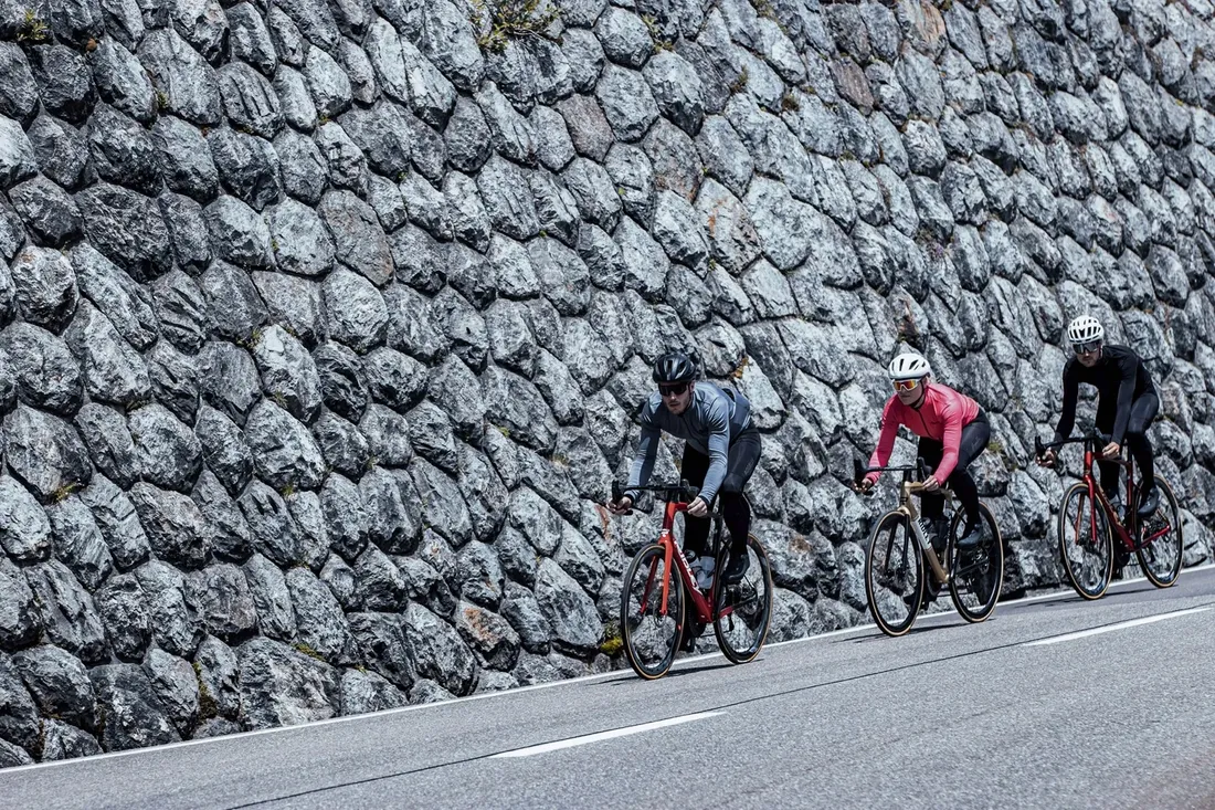 rogelli-essential-spodnie-legginsy-rowerowe