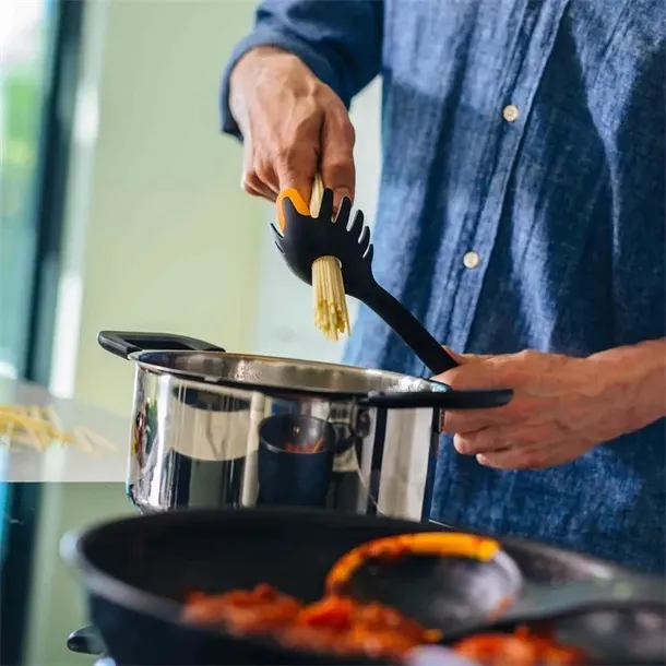 fiskars-lyzka-do-makaronu-29cm-rodzaj-lyzka-do-makaronu-marka-fiskars