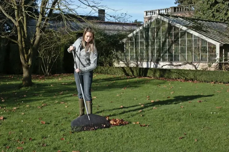 fiskars-grabie-do-lisci-duze-stan-nowy-dlugosc-narzedzia-181-cm