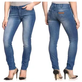 damskie-spodnie-jeansowe-wrangler-corynn-25-32