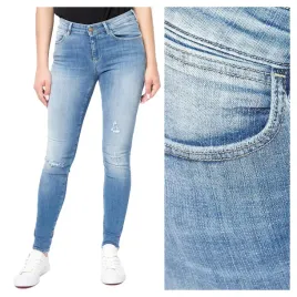 damskie-spodnie-jeansowe-wrangler-skinny-w24-l32