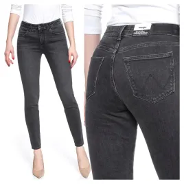 damskie-spodnie-jeansowe-wrangler-skinny-w24-l32