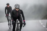 rogelli-contenta-damska-kurtka-rowerowa-wlasciwosci-elementy-odblaskowe-ochrona-uv-oddychajace-odprowadzajace-wilgoc-szybkoschnace-termiczne-wiatroszczelne-wodoszczelne