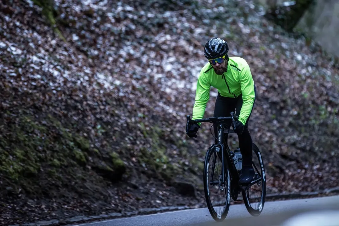 rogelli-pesaro-2-0-core-kurtka-rowerowa-softshell