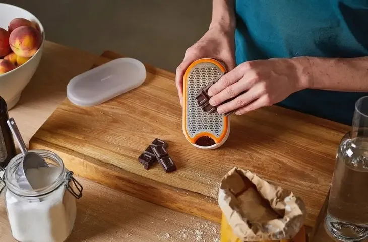 fiskars-tarka-z-pojemnikiem-functional-form-marka-fiskars-stan-nowy