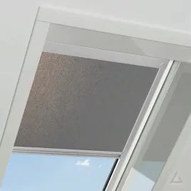 roleta-zaciemniajaca-do-okna-dachowego-roto-do-okien-serii-r6-r8-i8