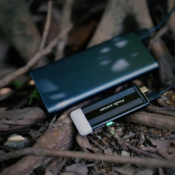 latarka-led-fenix-e-spark-marka-fenix