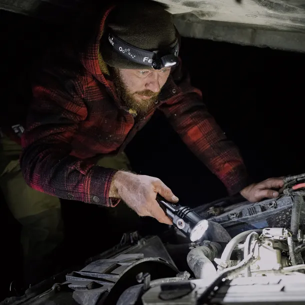 latarka-led-fenix-lr35r-pro-seria-lr