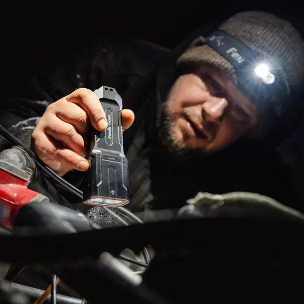 latarka-led-fenix-tk28r-stan-nowy-uszkodzony-nie