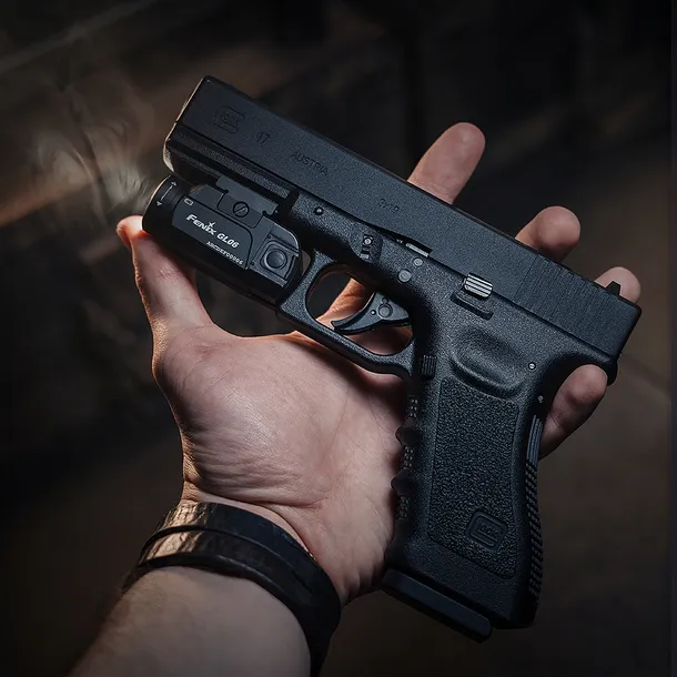 latarka-na-bron-fenix-gl06-stan-nowy-kod-produktu-gl06