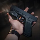 latarka-na-bron-fenix-gl06-stan-nowy-kod-produktu-gl06