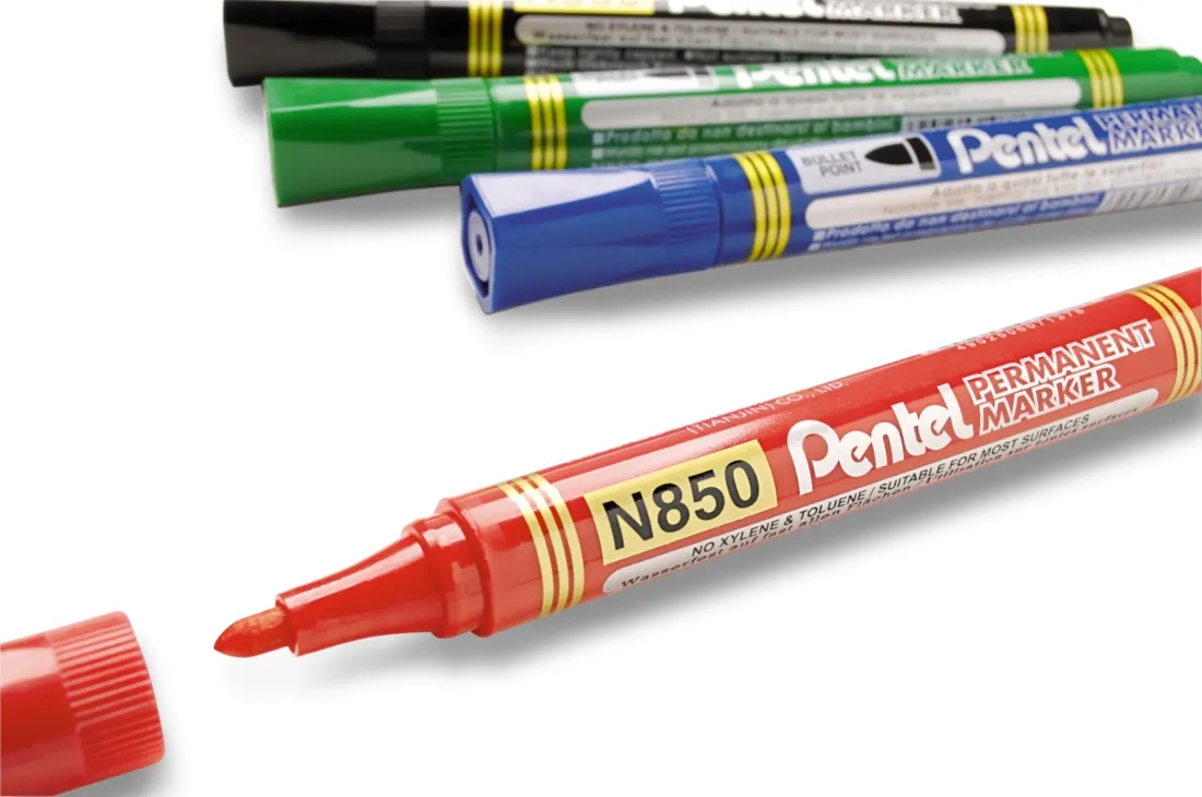 marker-permanentny-pentel-n850-czerwony-stan-nowy