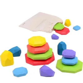 teczowa-piramida-z-kamieni-joueco