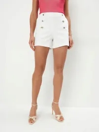 biale-szorty-z-ozdobnymi-guzikami-mohito-s