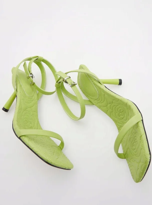 zielone-sandaly-na-obcasie-reserved-37