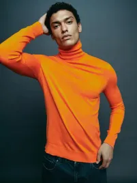 pomaranczowy-golf-z-wiskozy-reserved-l