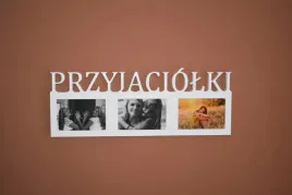 multirama-ramka-na-zdjecia-z-napisem-przyjaciolki-mdf-3-zdjecia