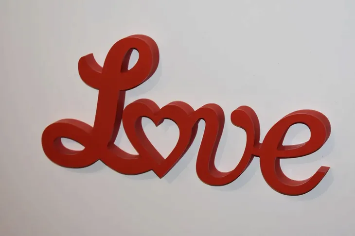 napis-3d-love-stan-nowy-kolor-dominujacy-wielokolorowy