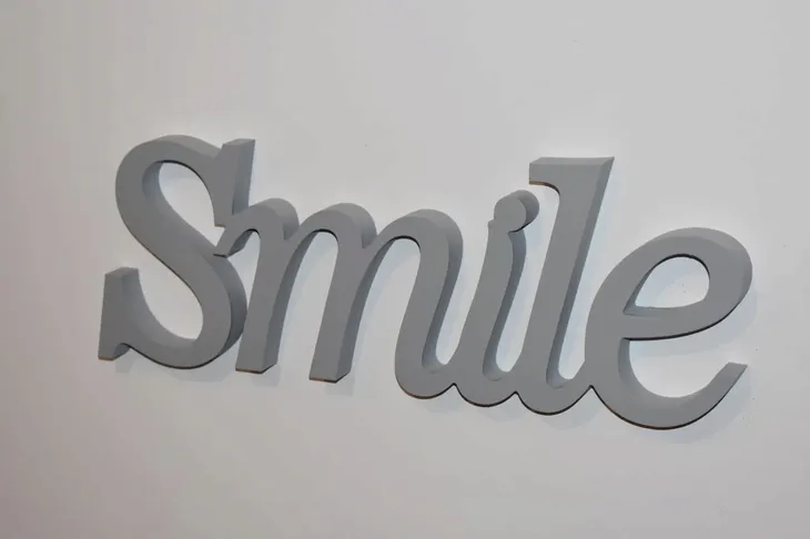 napis-3d-smile-stan-nowy