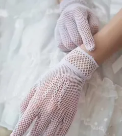 rekawiczki-do-komunii-z-siateczki-eleganckie