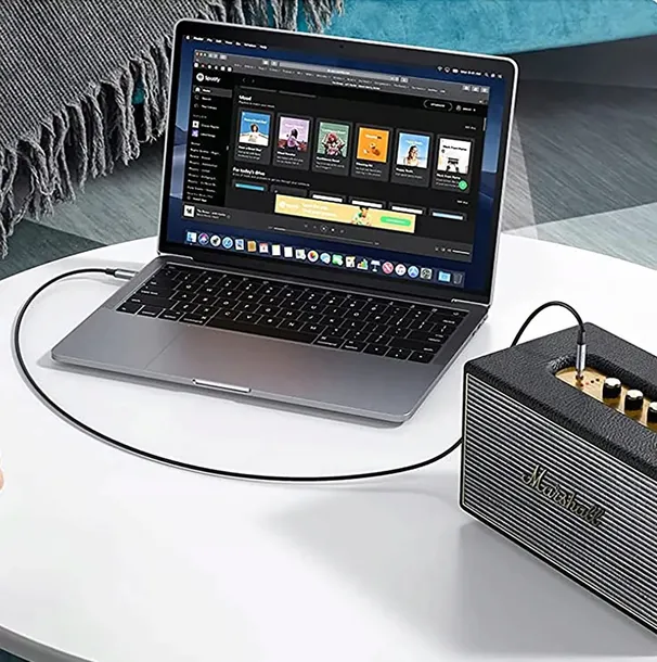 kabel-audio-przejsciowka-iphone-mini-jack-35-aux-dlugosc-przewodu-1-8-m