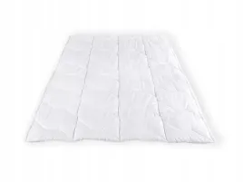 koldra-antyalergiczna-200x220-estrella-letnia-biala-100-kg-100percent-microfibra