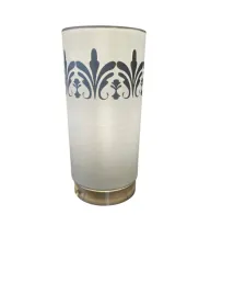 designerska-lampa-gloockler-by-eglo-bialy-klosz-wzor-fleur-de-lys-e27-42w