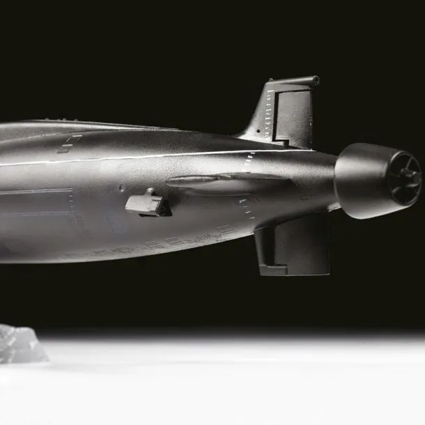 1-350-borey-class-nuclear-submarine-monomakh-model-z9058