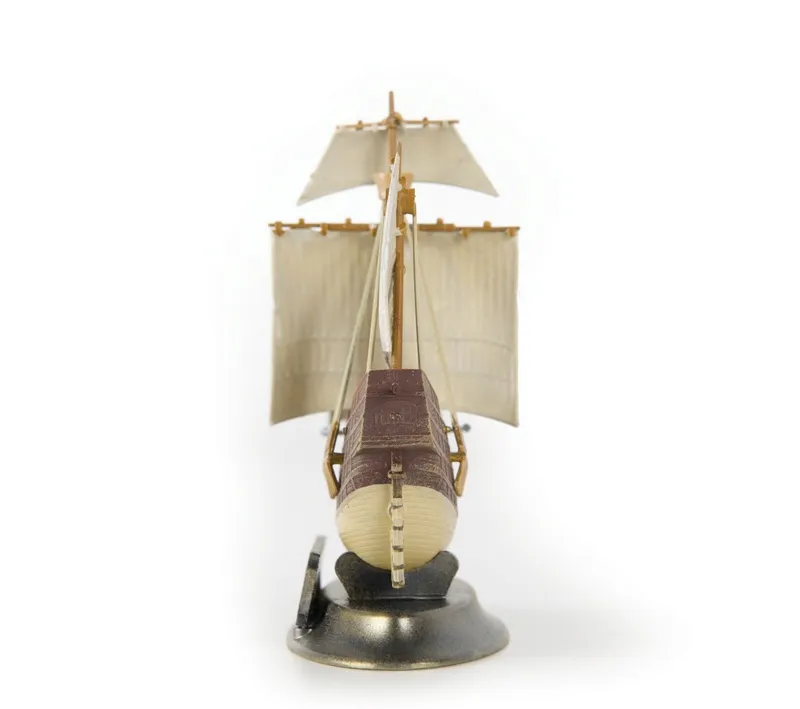 1-350-christopher-columbus-flagship-santa-maria-stan-nowy