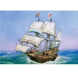 1-350-golden-hind-stan-nowy-model-golden-hind