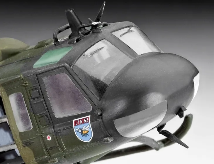 revell-04444-bell-uh-1d-sar-1-72-okres-po-ii-wojnie-swiatowej