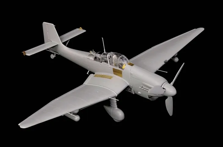 1-48-ju-87-d-5-stuka-model-samolotu-marka-italeri-okres-ii-wojna-swiatowa