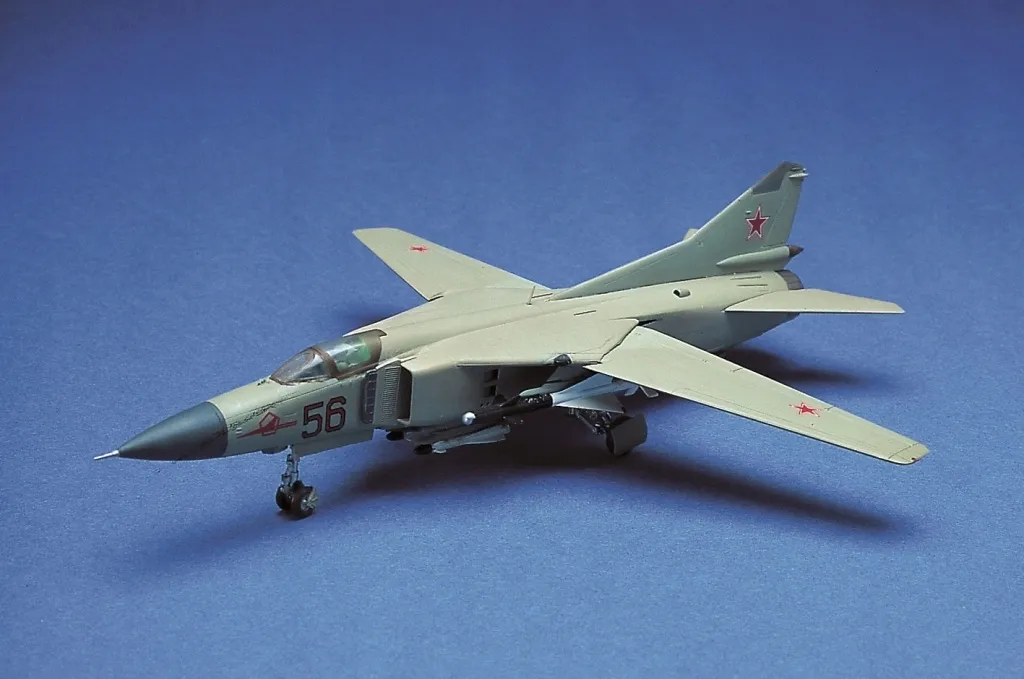 academy-12445-mig-23s-flogger-1-72-marka-academy