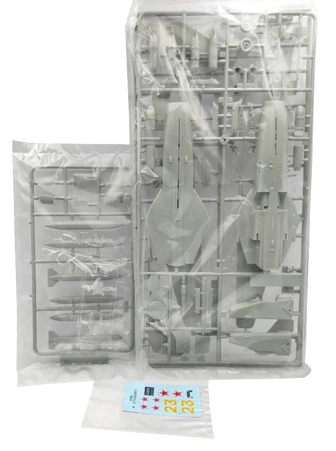 academy-12445-mig-23s-flogger-1-72