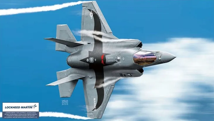 academy-12592-lockheed-martin-f-35b-lightning-ii-vmfa-242-bat-stan-nowy