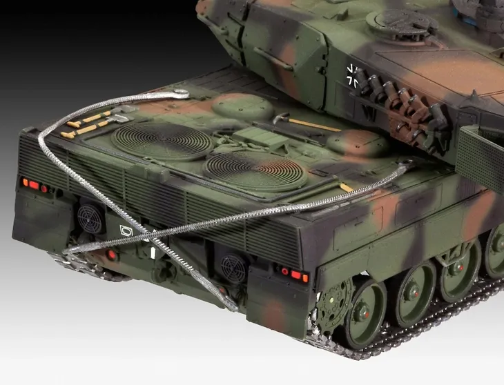 revell-03180-leopard-2-a6-a6m-1-72-stan-nowy