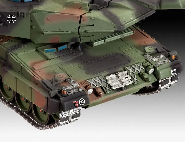 revell-03180-leopard-2-a6-a6m-1-72-stan-opakowania-oryginalne