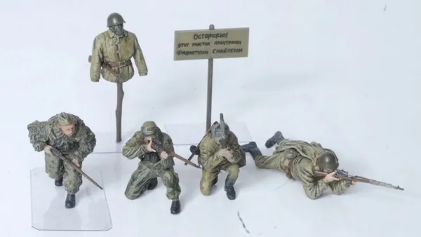 1-35-soviet-sniper-team-wwii-material-tworzywo-sztuczne