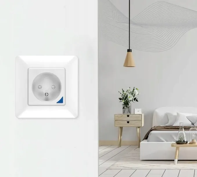 inteligentne-gniazdko-pomiar-pradu-wifi-tuya-16a-zasilanie-sieciowe