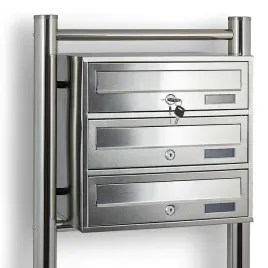 skrzynka-pocztowa-lokatorska-3-wrzutnie-stal-nierdzewna-wolnostojaca