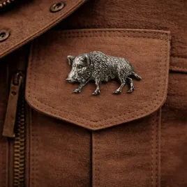 przypinka-mysliwska-dzik-2