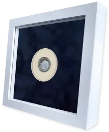 ramka-na-monety-zdjecie-3d-biala-gablotka-witryna