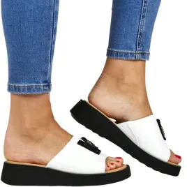 klapki-skorzane-na-koturnie-vinceza-66950-biale