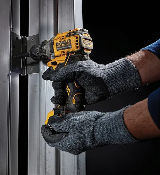 wiertarko-wkretarka-dewalt-dcd701d2-twardy-moment-obrotowy-57-nm