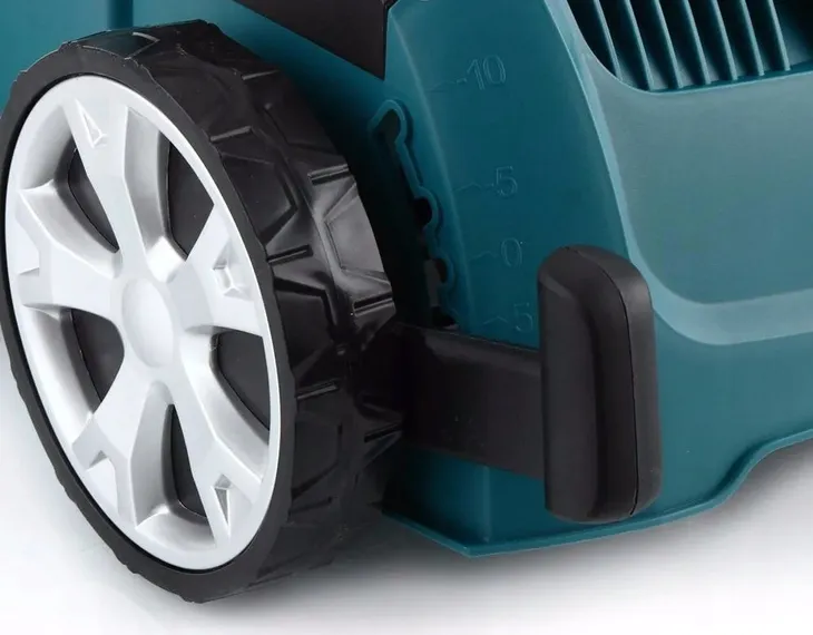 wertykulator-makita-uv3200-32-cm-glebokosc-robocza-max-10-mm