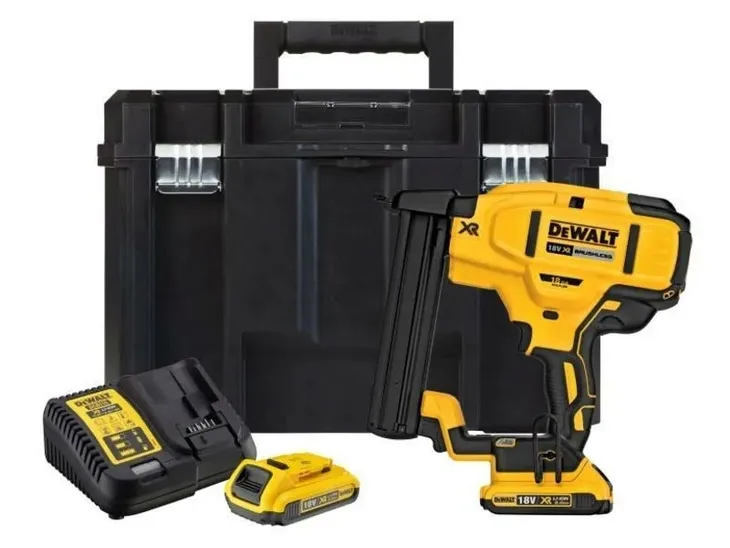dewalt-zszywacz-18v-dcn681d2