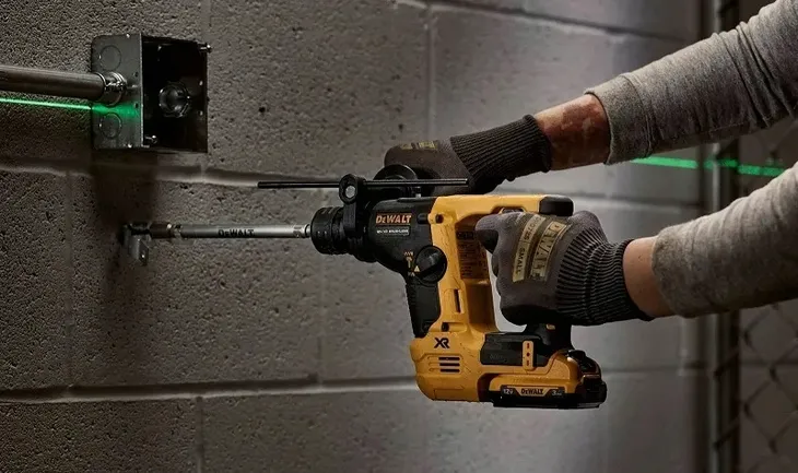 mlot-udarowy-sds-plus-dewalt-dch072l2qw-maksymalna-moc-0-w