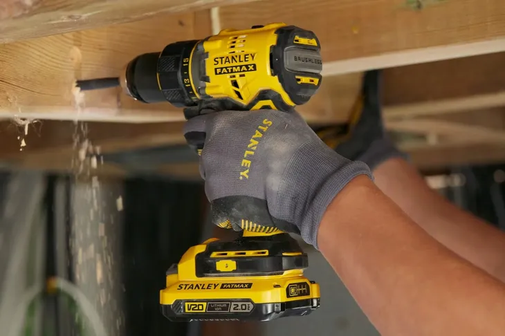 wiertarko-wkretarka-stanley-sfmcd720d2k-rodzaj-silnika-silnik-bezszczotkowy